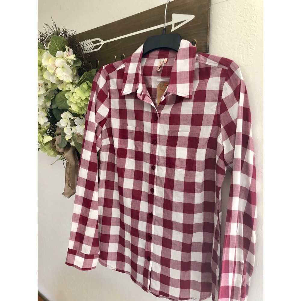 Women’s Checkered Button Down Shirt